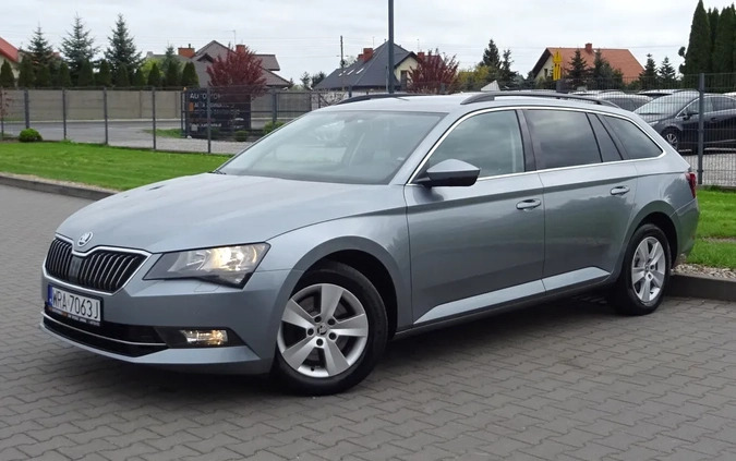 Skoda Superb cena 59900 przebieg: 245000, rok produkcji 2016 z Halinów małe 529